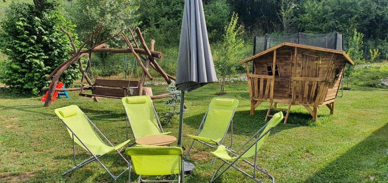 Apartmanovy Dom Adas Prosiek エクステリア 写真