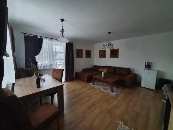 Apartmanovy Dom Adas Prosiek エクステリア 写真